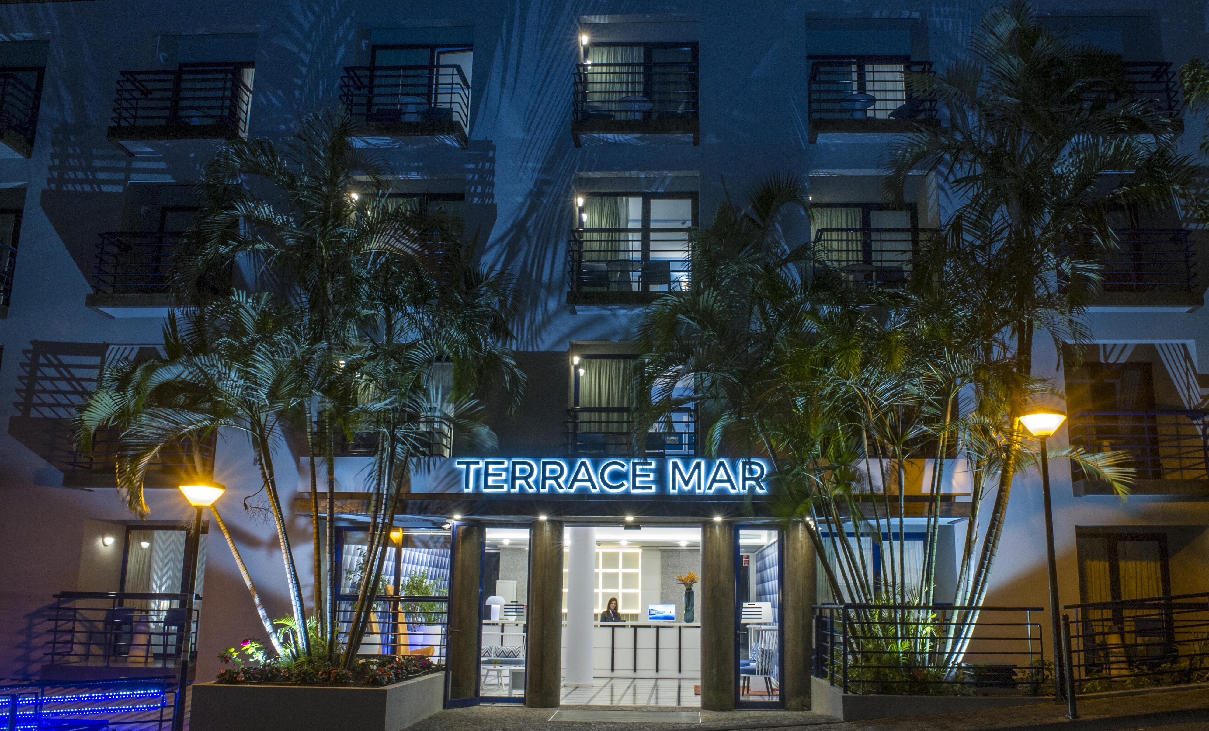 Terrace Mar Suite Hotel Фуншал Экстерьер фото